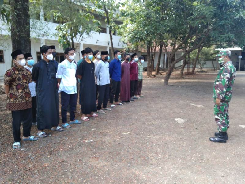 Tanankam Cinta Tanah Air, Babinsa Sambi Latih PBB dan Wasbang Di Ponpes Al Fatah