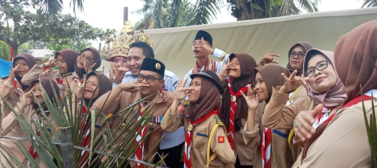 Ardian Saputra Sapa Adik adik Pramuka Penegak Pandega dibumi perkemahan