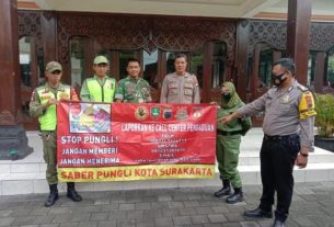 Babinsa Kratonan Sosialisasi tentang pungli bersama Bhabikamtimas & Staf Kelurahan Kepeda Warganya