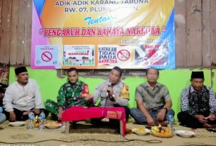 Babinsa Sosialisasikan Bahaya Penggunaan Narkoba Kepada Karang Taruna Plumbungan