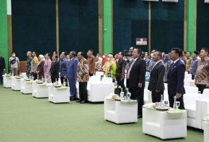 Gubernur Arinal Djunaidi Bersama Menko Polhukam, Mentan dan Kepala BKPM Hadiri Pengukuhan Prof. dr. Taruna Ikrar, M.Biomed, Ph.D, sebagai Guru Besar Farmakologi Fakultas Kedokteran Universitas Malahayati