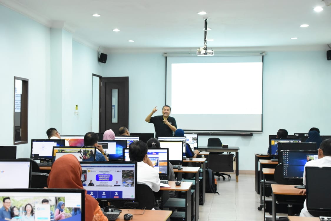 IIB Darmajaya – Swiss German University Gelar Workshop Cyber Security