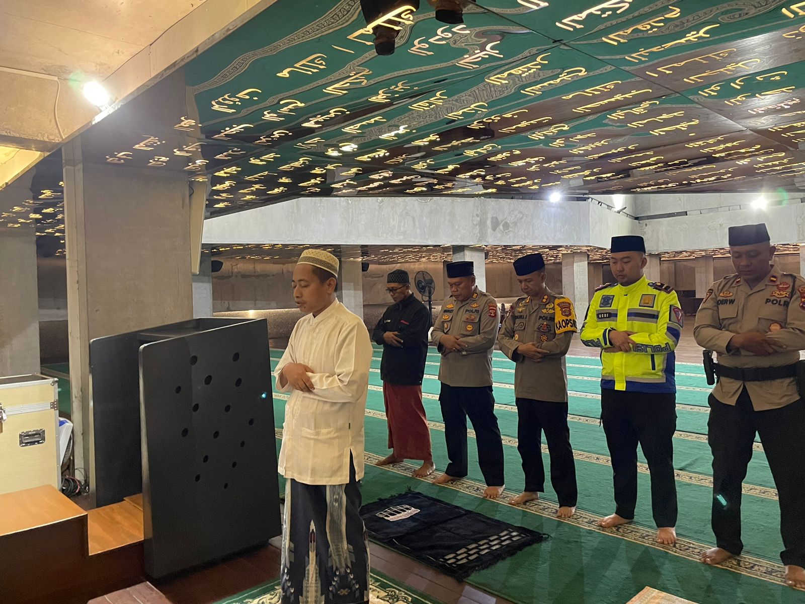 KAPOLRES TUBABA SAFARI SHOLAT SUBUH DI MASJID BAITUS SHOBUR ISLAMIC CENTER TUBABA