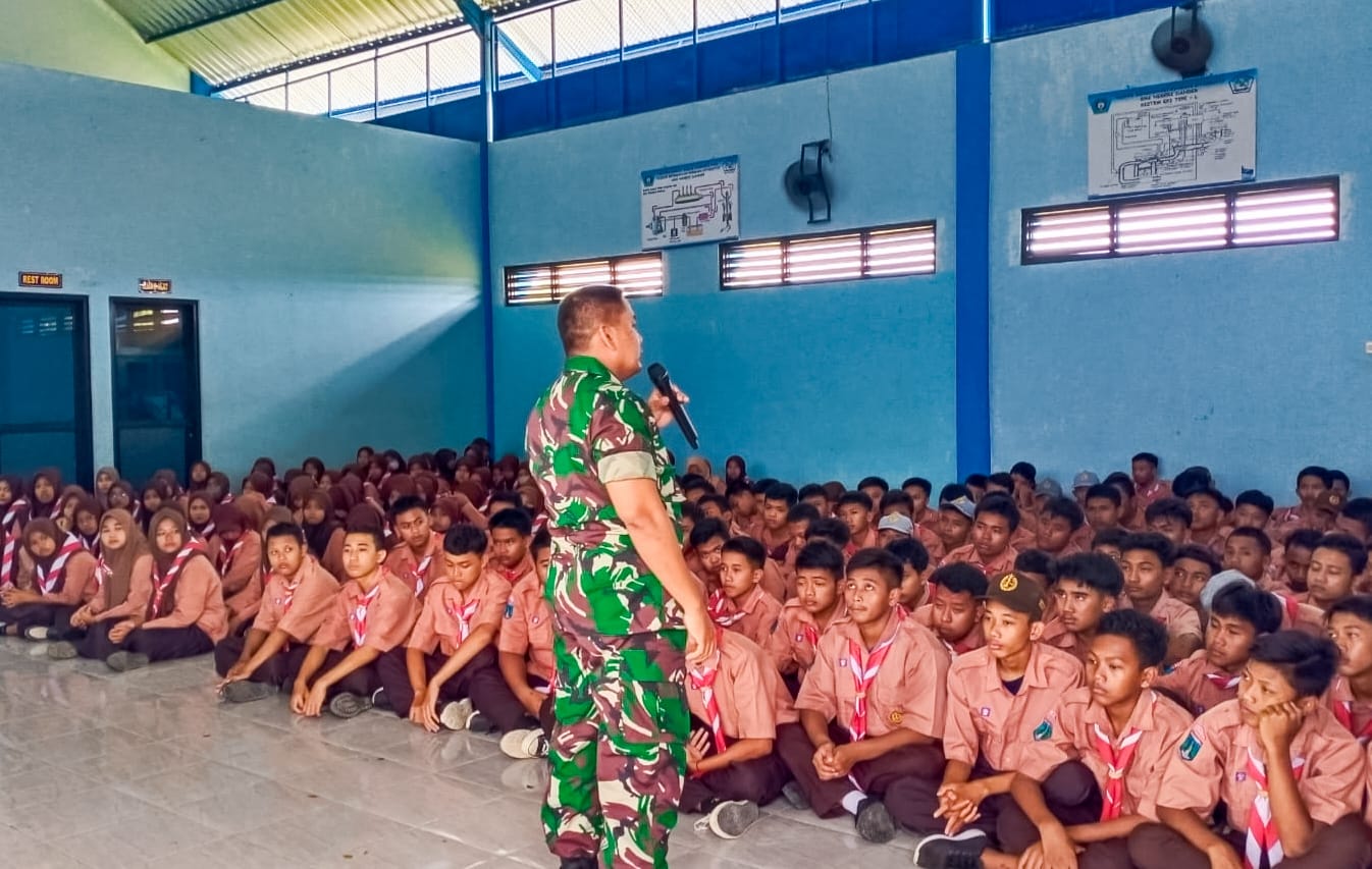 Kampanye Kreatif, Babinsa Kodim Bojonegoro Sosialisasi Rekrutmen Prajurit TNI