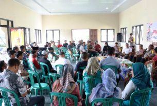 Kapolres Tulang Bawang Terima Tujuh Aduan Saat Gelar Jum'at Curhat di Tunggal Warga