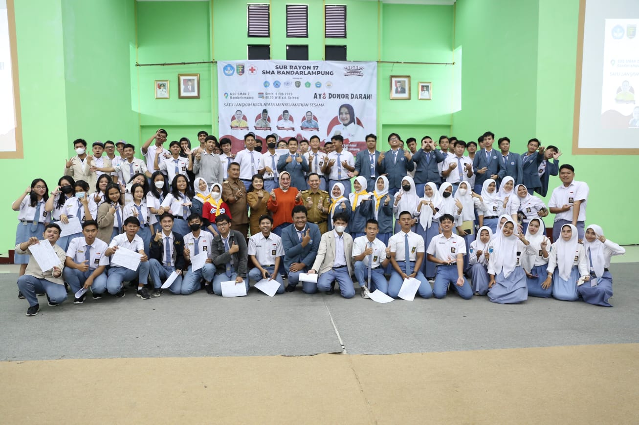Ketua PMI Provinsi Lampung Ibu Riana Sari Arinal Tinjau Donor Darah Kolaborasi 7 SMA Sub Rayon 17 Bandar Lampung