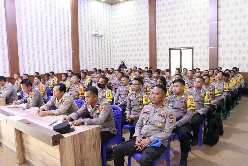 Kumpulkan Seluruh Personel Bhabinkamtibmas, Kapolres Tulang Bawang Sampaikan Pesan Ini