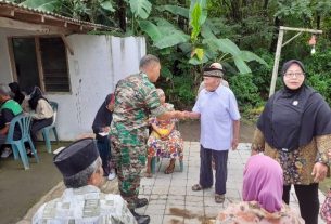 Peduli Kesehatan Warga Binaan, Babinsa Koramil Sambi Dampingi Posyandu Lansia