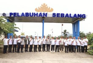 Pemprov Lampung Terima Penyerahan Pelabuhan Pengumpan Regional Sebalang