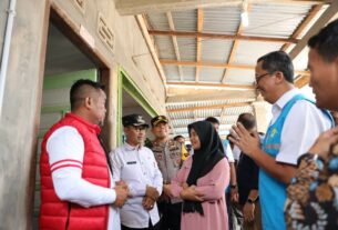 Suka Cita Risma, Warga Dusun Terpencil di Pelalawan Riau Tersambung Listrik PLN 24 Jam