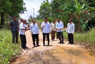 Ardian Saputra Tinjau Jalan Penghubung di Kecamatan Muara sungkai