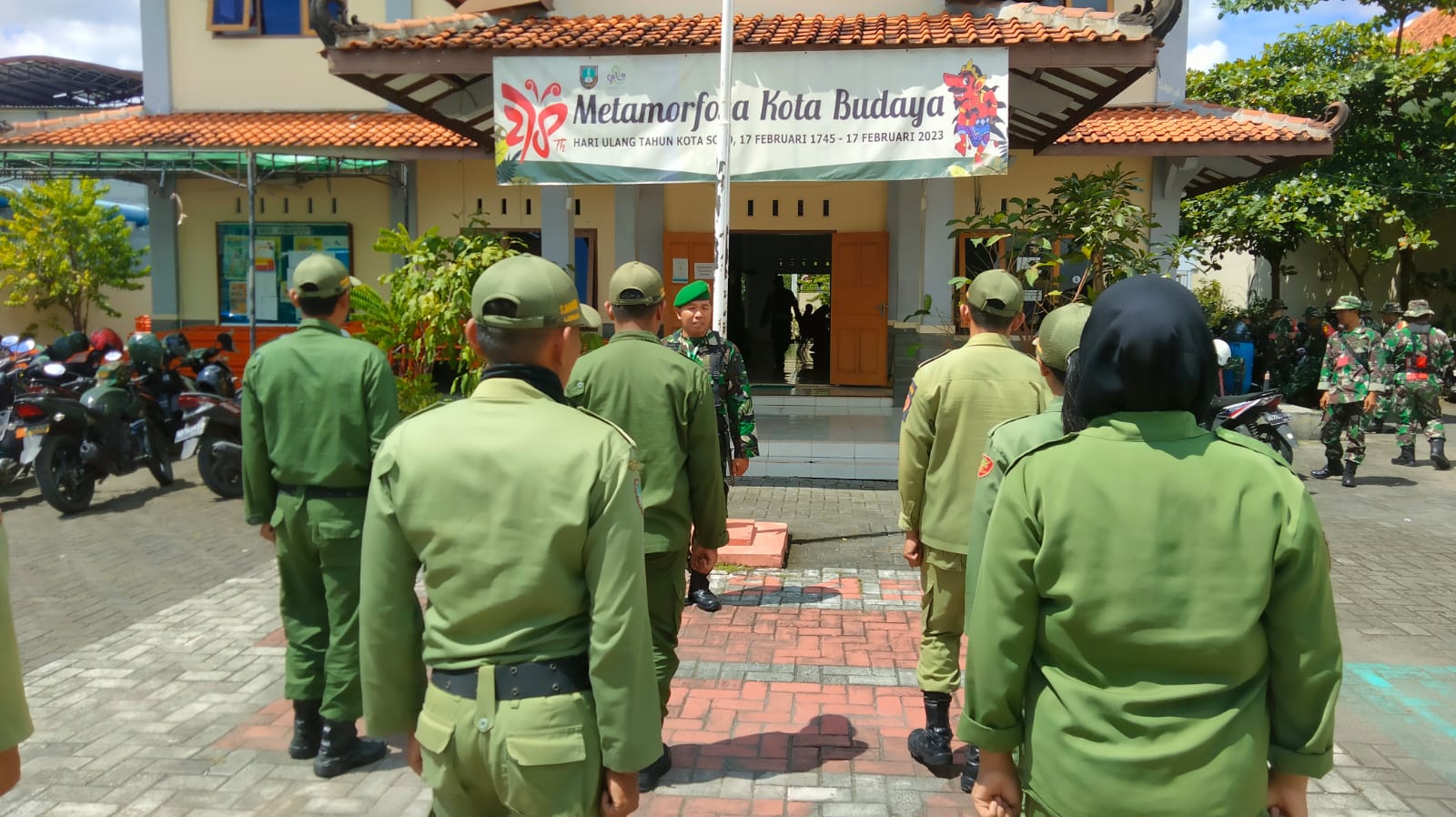 Babinsa Jayengan Bina Limas Dengan Latih PBB