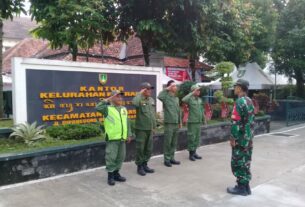 Babinsa Keprabon Laksanakan Pembinaan Kepada Linmas, Ini Tujuannya