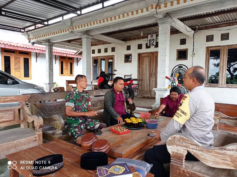 Babinsa Tegalrejo Melaksanakan Sosialisasi Tentang Keamanan Lingkungan