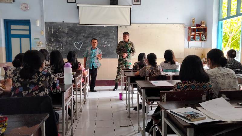 Bati Bakti TNI Gembleng Karakter Kedisiplinan Siswa di SMA 1 Kristen