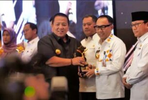 Bupati Way Kanan Raih Penghargaan Khusus Pada Musrenbang RKPD Provinsi Lampung Tahun 2024