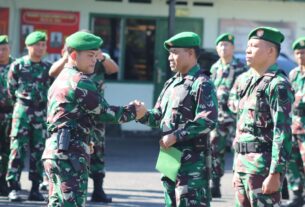 Dandim Tri Arto Berikan Penghargaan Kepada Personel Berprestasi