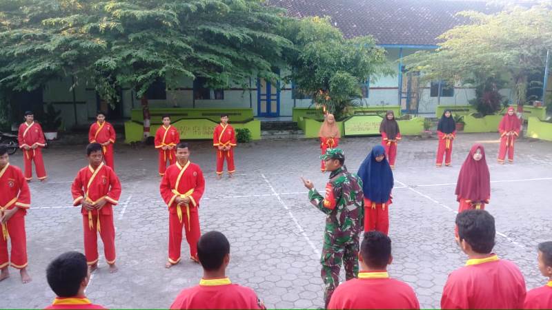 Dukung Kegiatan Positif, Babinsa Dampingi Latihan Pendekar Tapak Suci