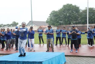 Gubernur Lampung bersama Mendag RI dan FKPLP Laksanakan Senam Bersama di Stadion Pahoman