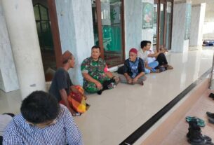 Inilah Pesan Komsosnya Babinsa Kemlayan Kepada Ta'mir Masjid Jami'