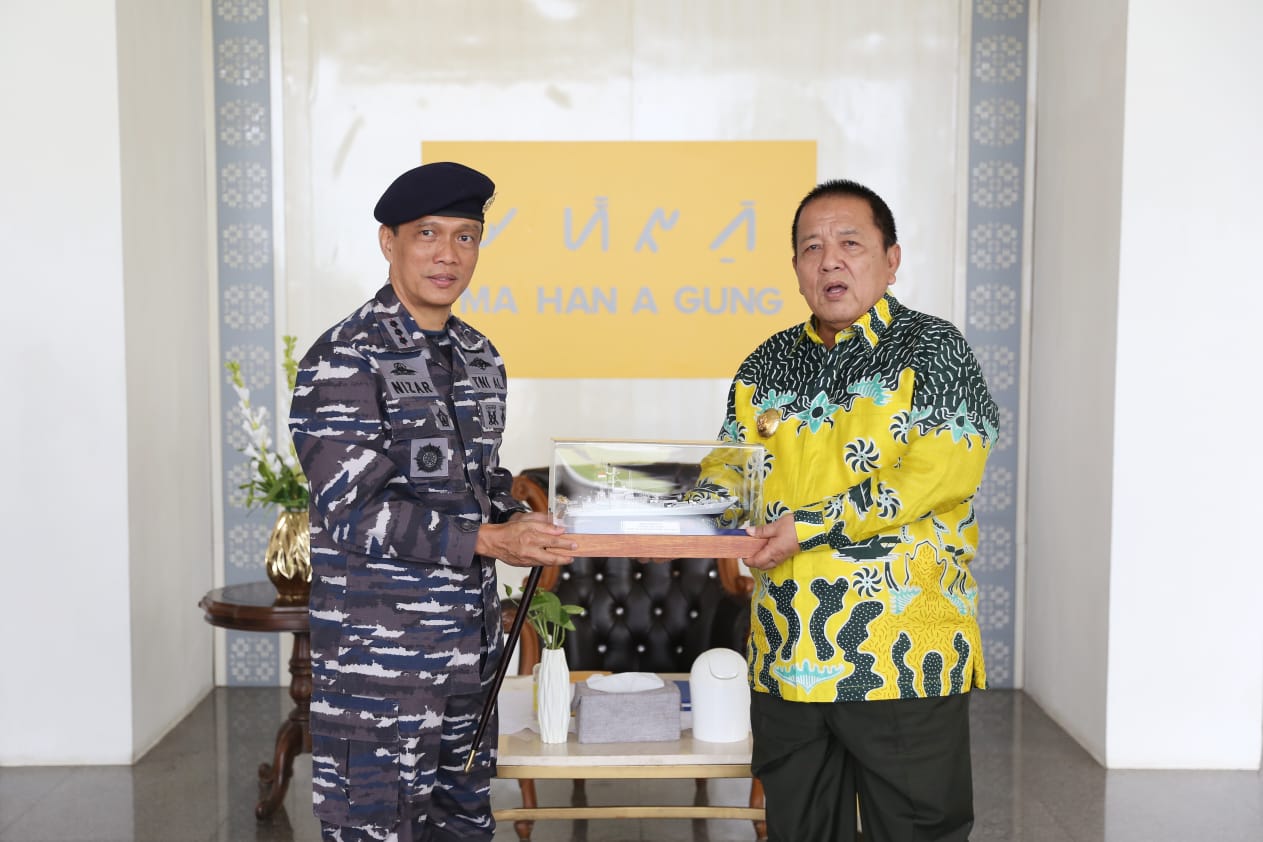 Jalin Sinergitas dengan TNI AL, Gubernur Arinal Djunaidi Sambut Hangat Silaturahmi Danlanal Kolonel Laut (P) Mohammad Nizarudin di Mahan Agung