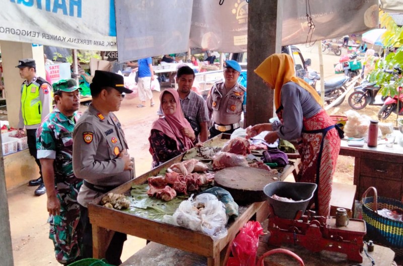 Jelang Bulan Ramadhan, Forkopimcam Jatiroto Cek Ketersediaan dan Harga Sembako