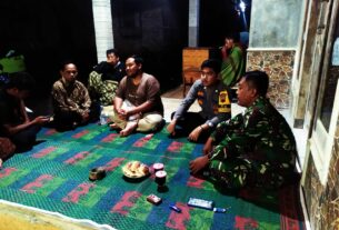 Komsos Sarana Babinsa Puhpelem Dalam Menjaga Silaturahmi Dan Lebih Dekat Dengan Warga