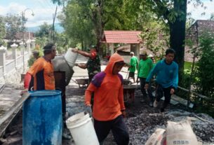 Koptu Rudiyanto!! Karya Bakti Cor Jalan Guna Perlancar Roda Perekonomian Di Desa