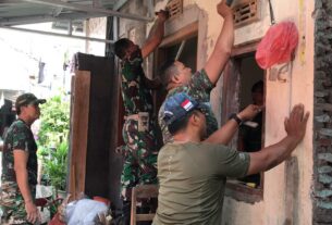 Koramil 04/Jebres Genjot Karya Bakti Renovasi Rumah Tidak Layak Huni Milik Warga