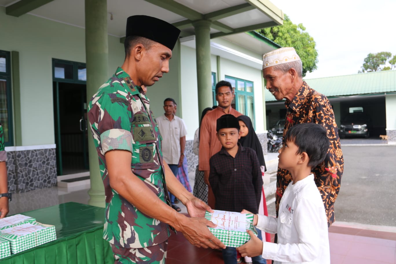 Manfaatkan Momentum Ramadhan, Saban Hari Kodim 0105/Abar Akan Berbagi Nasi Kotak Kepada Anak Yatim Piatu Dan Kaum Fakir Miskin