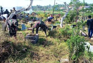 Menghilangkan Kesan Seram TPU Suro Menggolo Dibersihkan Babinsa dan Warga