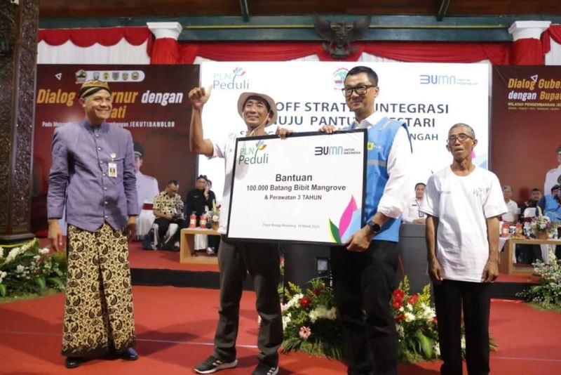 Mitigasi Abrasi Pantai dan Banjir Rob, Gubernur Jateng Gandeng PLN Restorasi Kawasan Pesisir Pantura