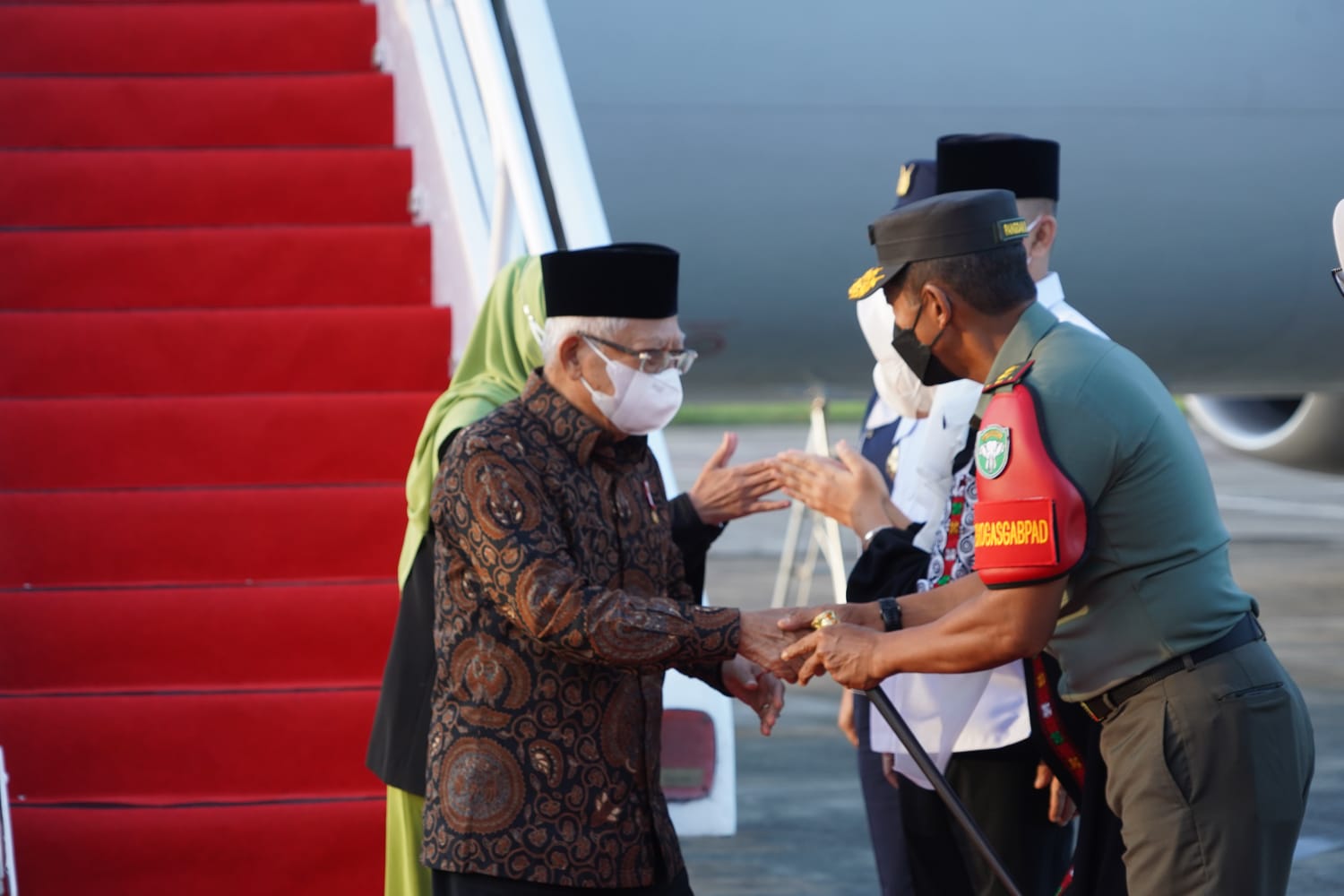 Pangdam IM Sambut Kedatangan Wakil Presiden Republik Indonesia K.H. Ma’ruf Amin ke Provinsi Aceh.
