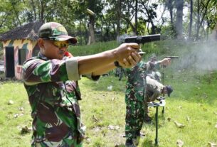 Pelihara dan Pertajam Kemampuan Prajurit, Kodim Surakarta Gelar Latihan Menembak