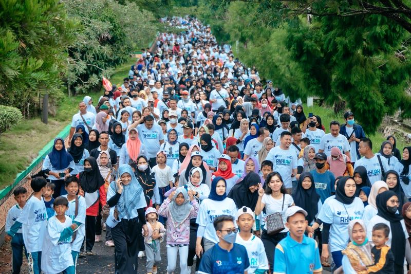 Peringati HUT ke-25 BUMN, PLN Sukses Gelar Jalan Sehat dan Bazaar UMK di Lampung