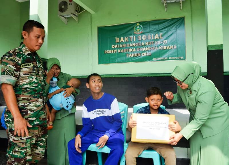 Sambut HUT ke- 77, Persit Kodim Bojonegoro Gelar Pemberian Bantuan Paket Sembako