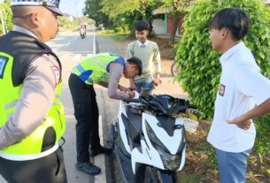 Bukan gertak sambal Satlantas Polres Tulang Bawang Barat Tertibkan Pelajar