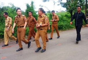 Tumpukan Sampah Jadi Perhatian Legislatif, DLH Lampura Kerahkan 6 Armada Pengangkut