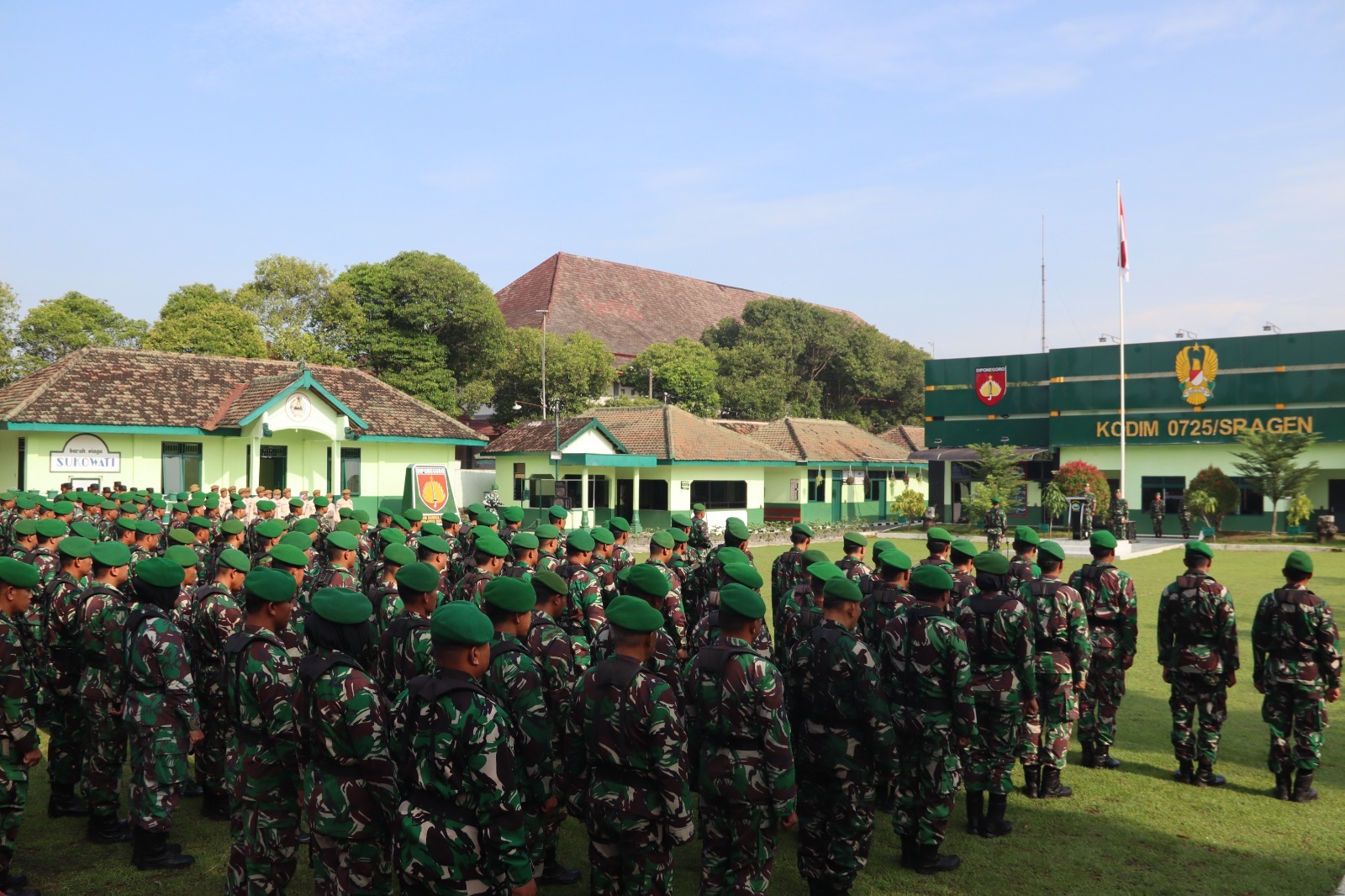 Upacara Bendera Ingatkan Prajurit Tentang Perjuangan Pahlawan