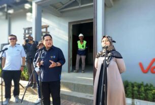 Dampingi Menteri BUMN RI Erick Thohir Resmikan Masjid BSI, Ini Pesan Wabup Chusnunia Chalim