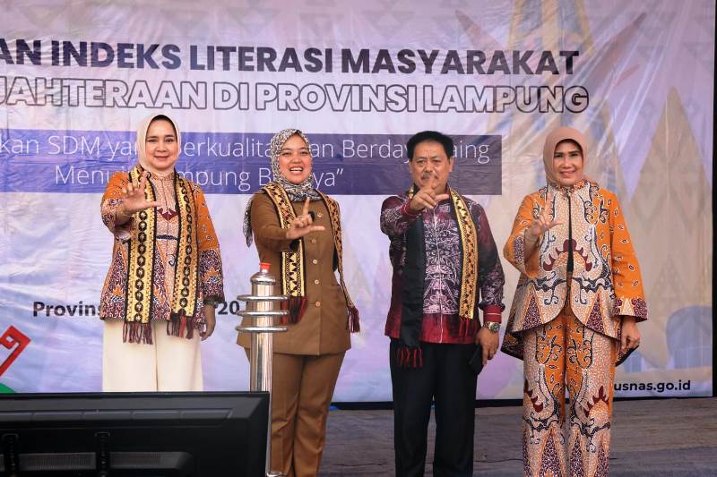 Wakil Gubernur Chusnunia Membuka Kegiatan Festival Literasi dan Kegiatan Peningkatan Indeks Literasi Masyarakat