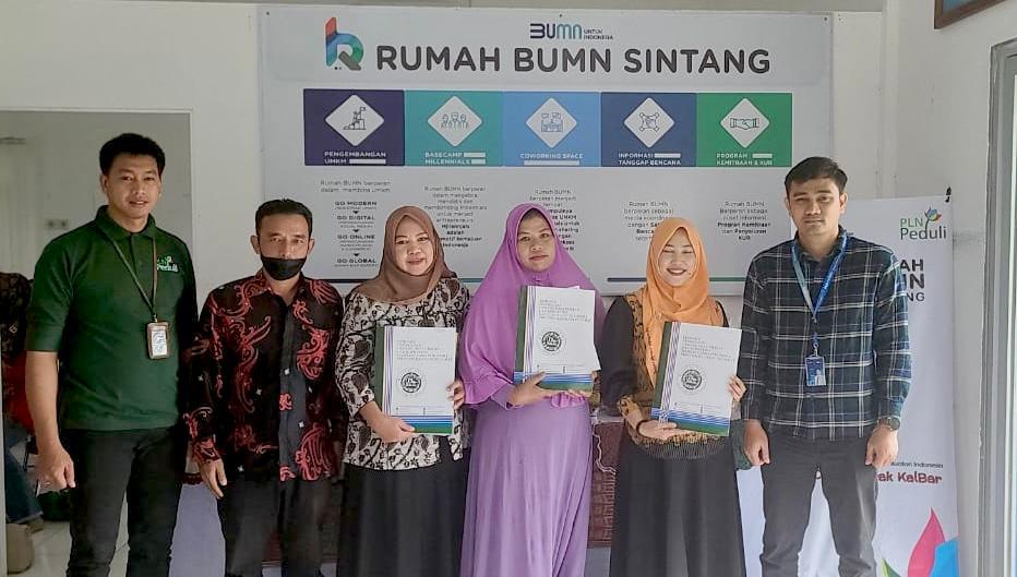 25 Pelaku UMKM Binaan PLN di Kalbar "Naik Kelas”, Terima Sertifikat Halal