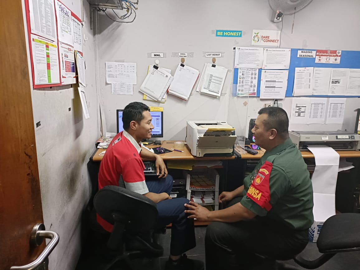 Ada Apa Babinsa Jajar Sambangi Swalayan Superindo, Ini Jawabannya