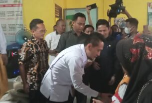 Ardian serahkan bantuan program ketahanan pangan nasional ke masyarakat