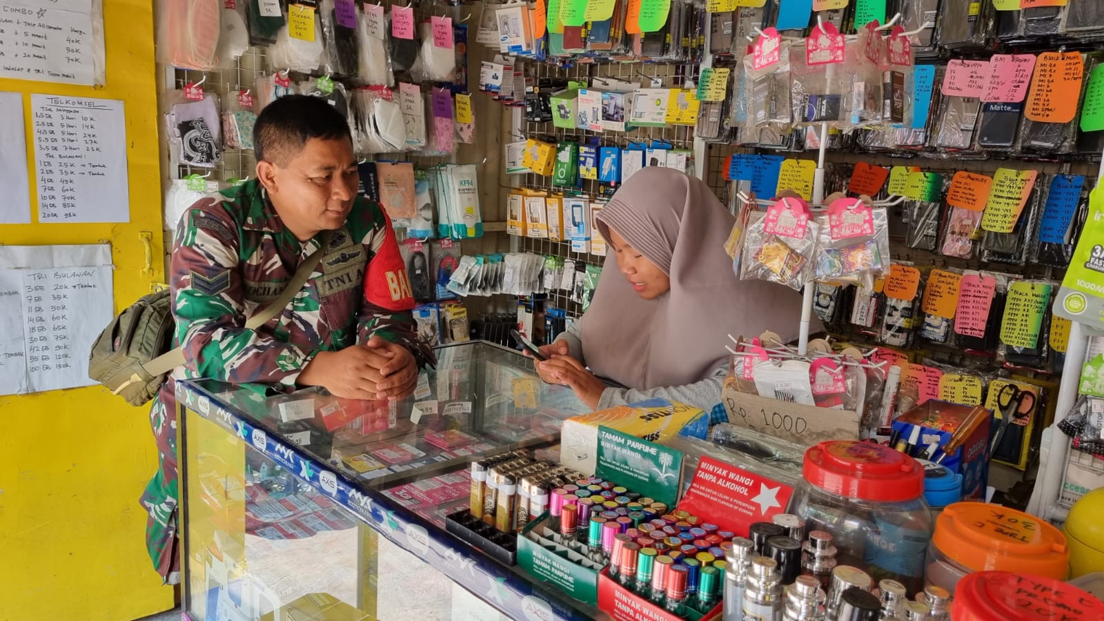 Babinsa Danukusuman Motivasi & Sambangi Pelaku UMKM