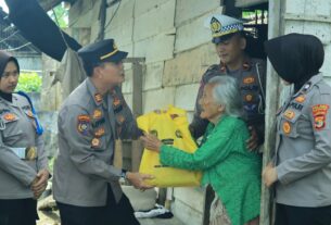 Bantuan Kemanusiaan Untuk Negeri, Polres Tulang Bawang Barat kembali Bagikan Sembako Melalui SatBinmas.