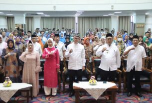 Dewan Pengurus Korpri Provinsi Lampung Serahkan Bantuan dan Tali Asih Kepada Sejumlah ASN Purna Bakti