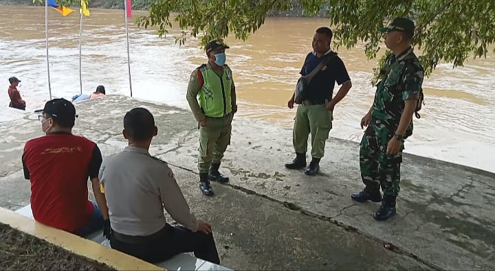 Jalin Keakraban, Serma Samuel Bersama Bhabinkamtibmas Intensifkan Komsos Dengan Warga Binaan
