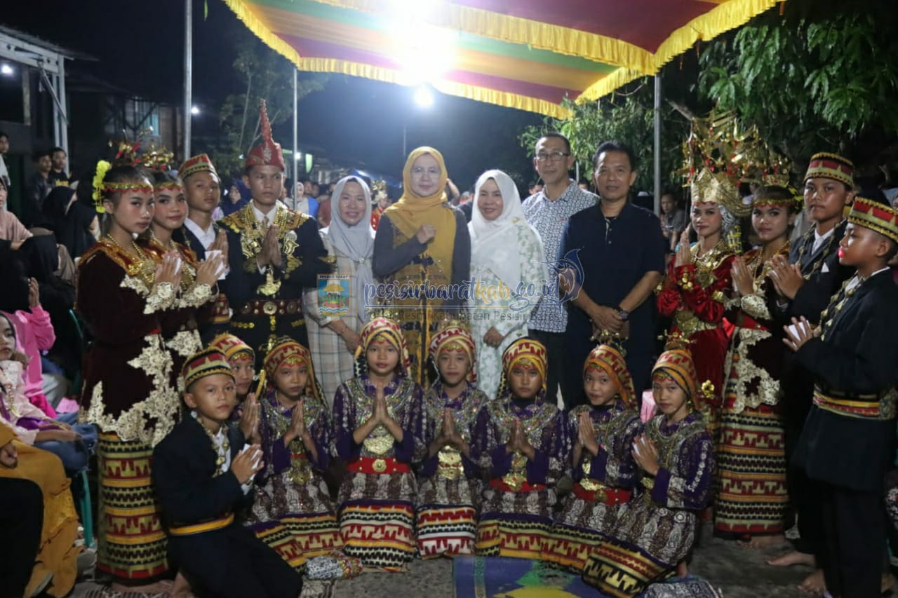 Ketua Dewan Kesenian Pesibar Hadiri Tradisi Kakiceran Tradisi Tahunan