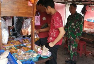 Kuliner Angkringan Khas Solo Jadi Sasaran Komsos Babinsa Kepatihan Kulon